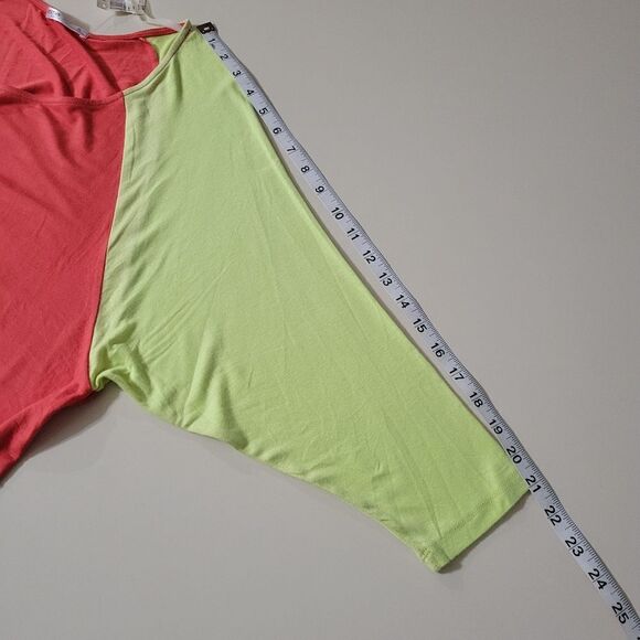 Femme by Tresics Women's Bright Raglan Sleeve Top - Picture 7 of 11